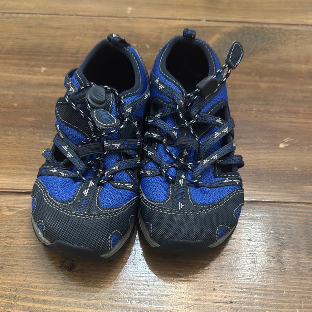 Kids Chaco sandal shoes size 12